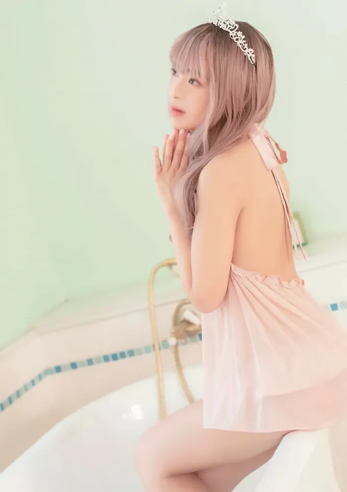 [196 Sakura Moko high-quality erotic images] B-cup idol-class beautiful girl actor's undressed nude gravure 40th image