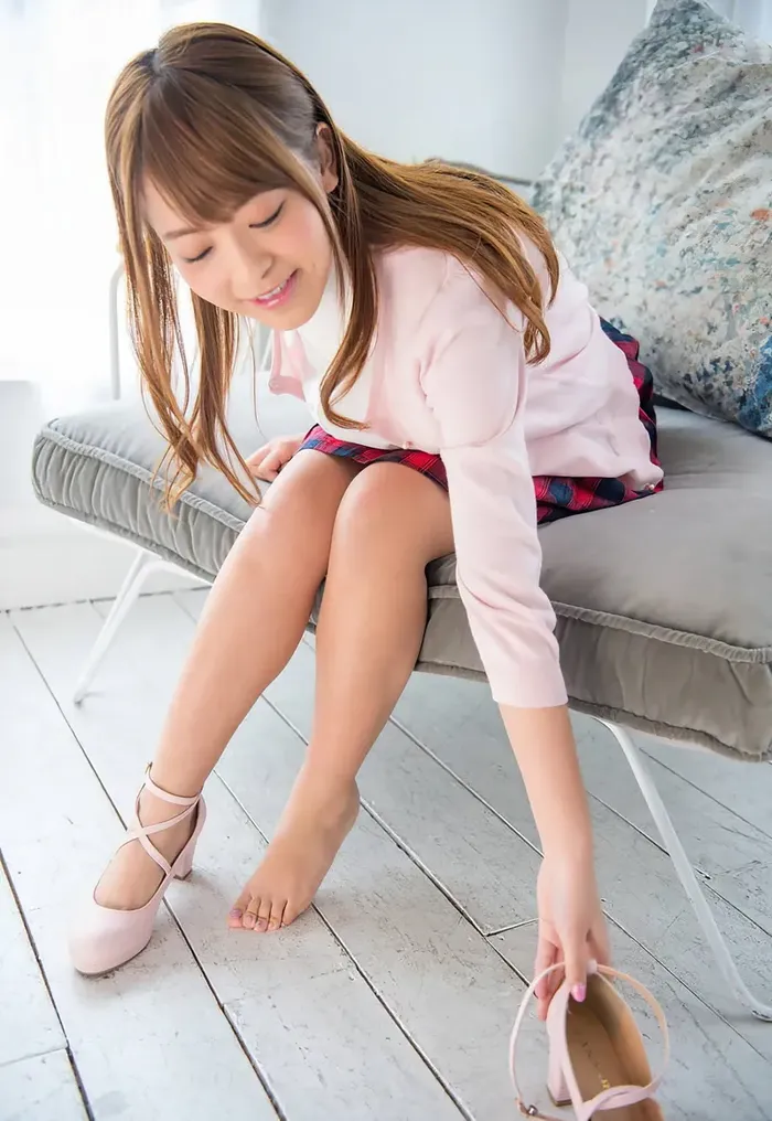 [196 Sakura Moko high-quality erotic images] B-cup idol-class beautiful girl actor's undressed nude gravure 83th image