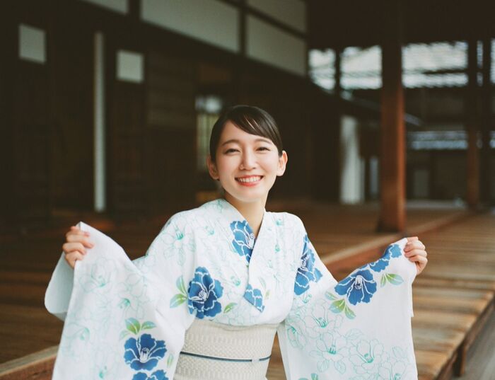 【Image】Riho Yoshioka shows a glimpse of her chest! ANAN's gravure is talked about as too sexy and sexy ww 14th image