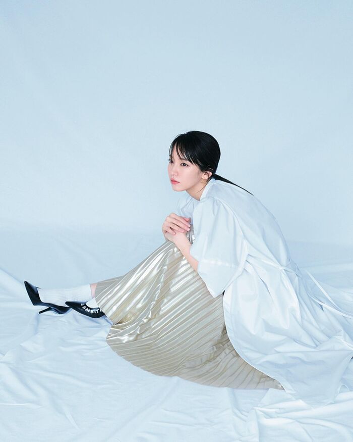 【Image】Riho Yoshioka shows a glimpse of her chest! ANAN's gravure is talked about as too sexy and sexy ww 4th image