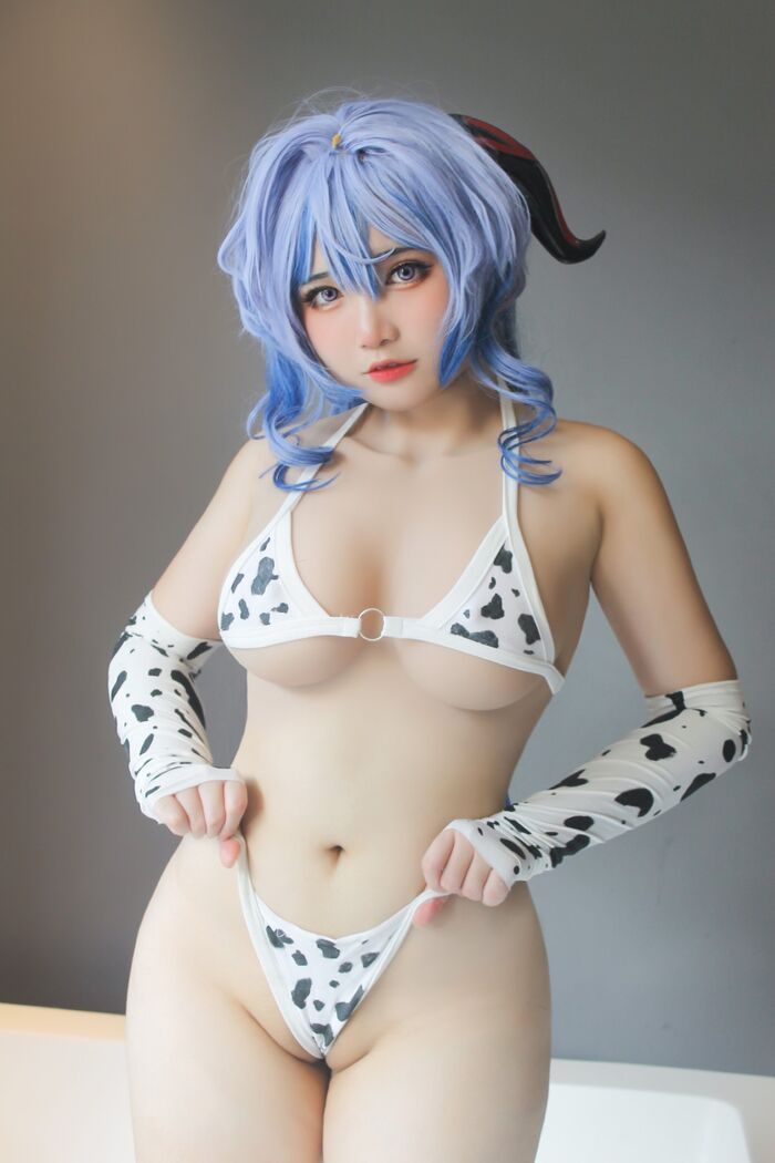 Coser@Maria Desu - Ganyu Cow 2th image