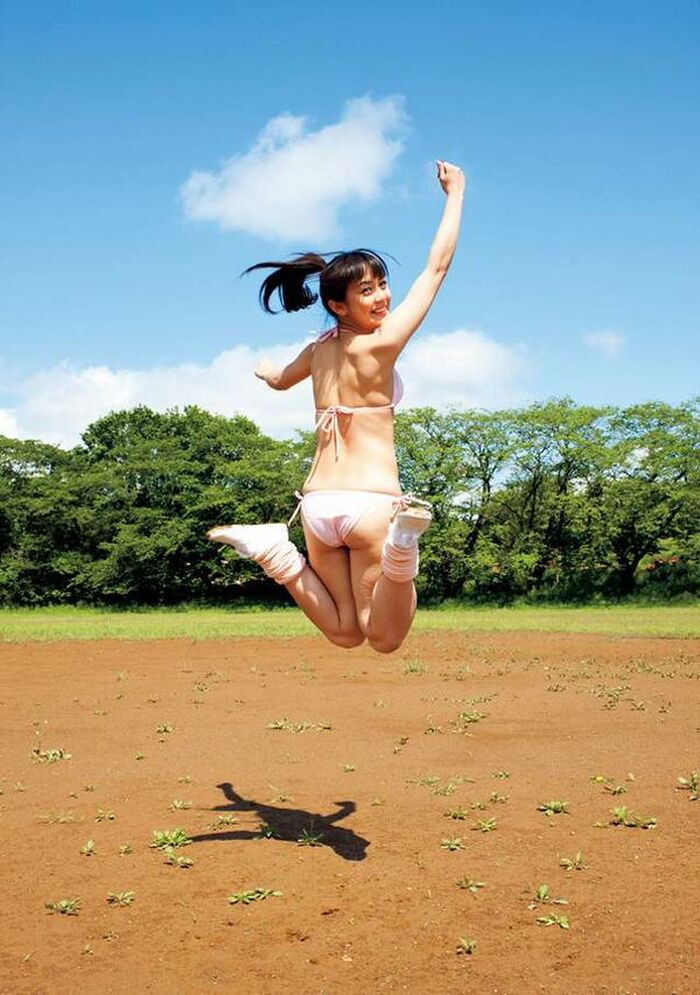Makoto Okunaka 145 erotic images! Former idol actress' small breasts swimsuit and bare feet gravure summary 56th image
