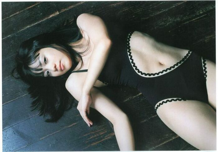 Makoto Okunaka 145 erotic images! Former idol actress' small breasts swimsuit and bare feet gravure summary 81th image
