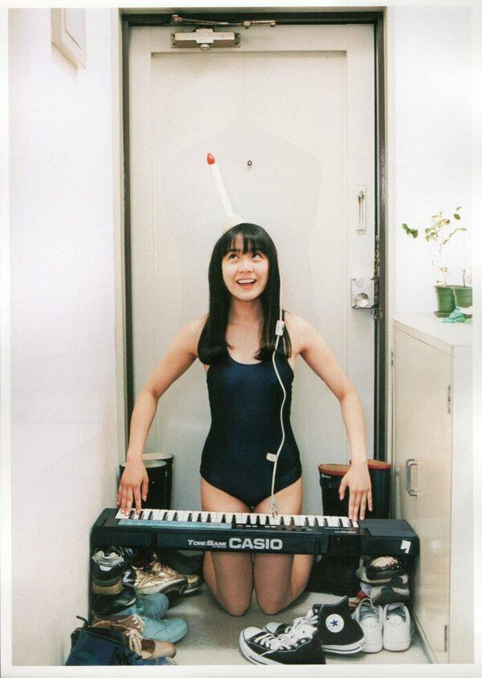 Makoto Okunaka 145 erotic images! Former idol actress' small breasts swimsuit and bare feet gravure summary 86th image