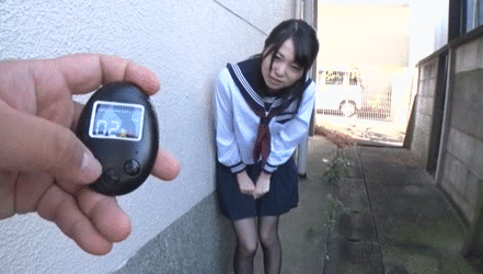 【Erotic GIF】JK caught by a high-priced part-time job is a tobiko challenge! I was in agony in the city with my first pleasure! w as it is 7th image