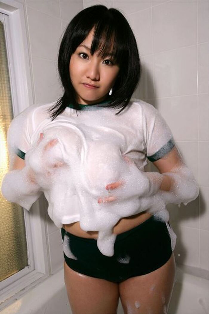 I collected images of a dark-haired woman inviting me, especially erotic [30 photos] 18th image