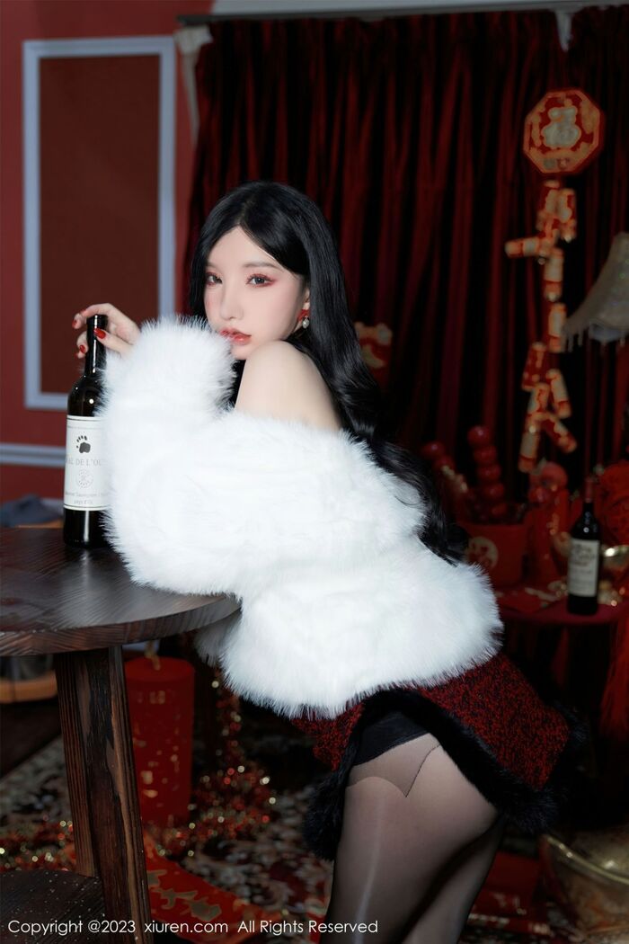 XiuRen 第6174位_Goddess 周于希 Sally 新春主题低chest服饰配ultrathin 黑丝秀完美身Material诱惑Photo 85P 16th image