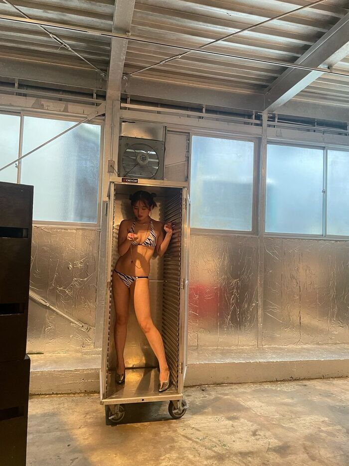 'The condition of the body is the best ever' Former AKB48 Owada Minna, shocking glaring gravure is too sexy WW Weekly pre-swimsuit off-shot image is very popular! 9th image