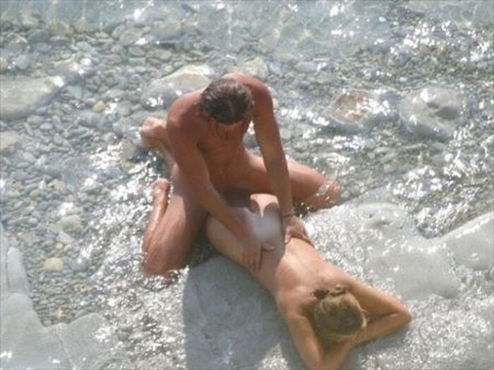 A pretty cute gaijin sister masturbates now with an image that provides naughty service in the sea or sandy beach [31 photos] 27th image
