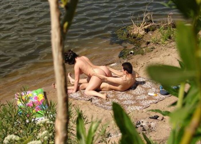 A pretty cute gaijin sister masturbates now with an image that provides naughty service in the sea or sandy beach [31 photos] 4th image
